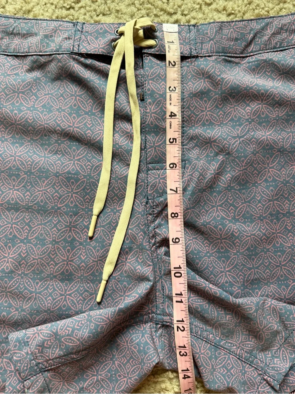 NWT Faherty Biarritz Boardshorts 38 in Dusk Rose Medallion